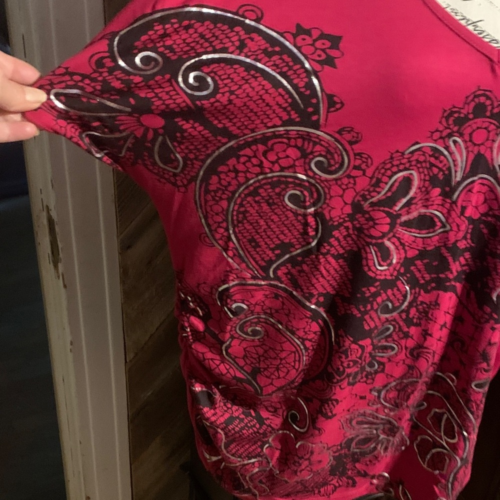 Fashion Bug Hot Pink V-Neck Tunic with Black Floral Print - Picture 3 of 4